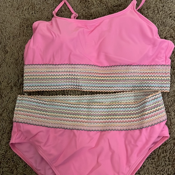 Bikini - Picture 2 of 4